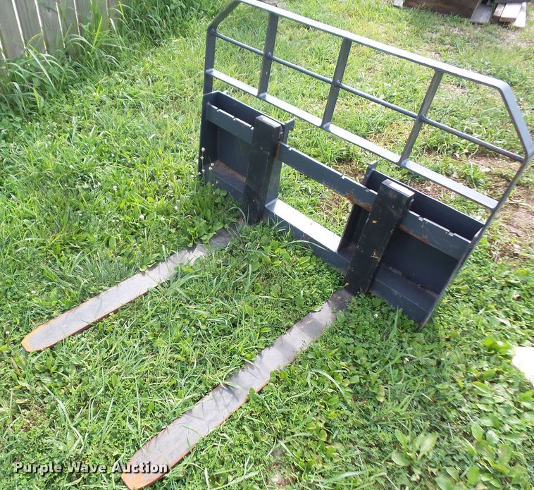 image for item FJ9200 Arrow skid steer pallet forks
