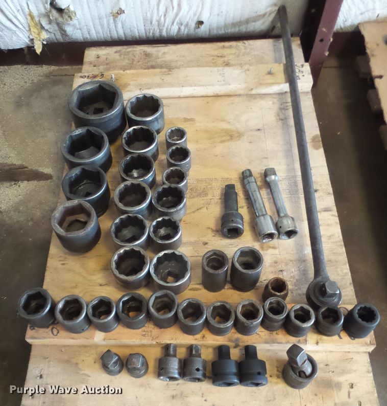 image for item FJ9208 1" drive set