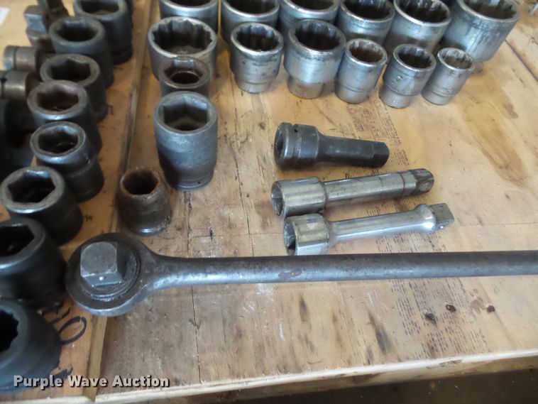 image for item FJ9208 1" drive set