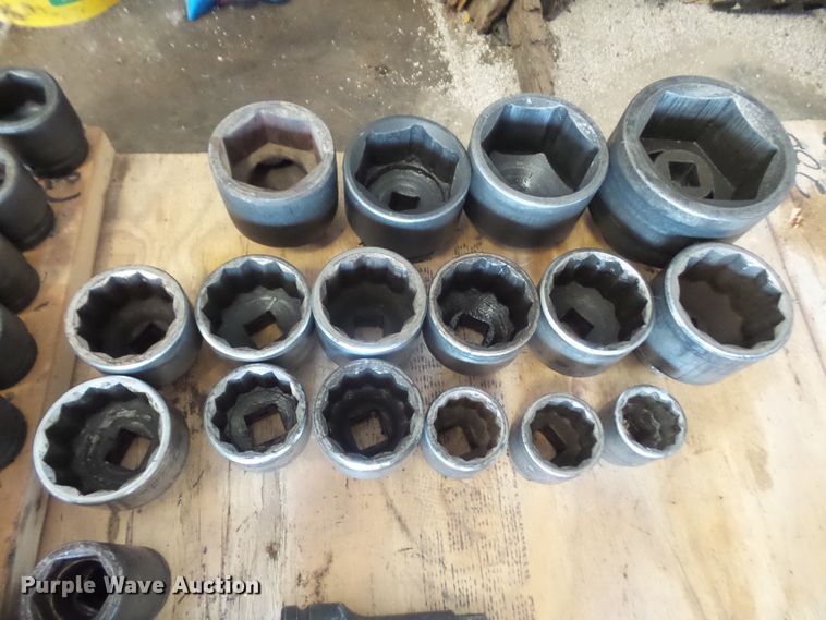 image for item FJ9208 1" drive set