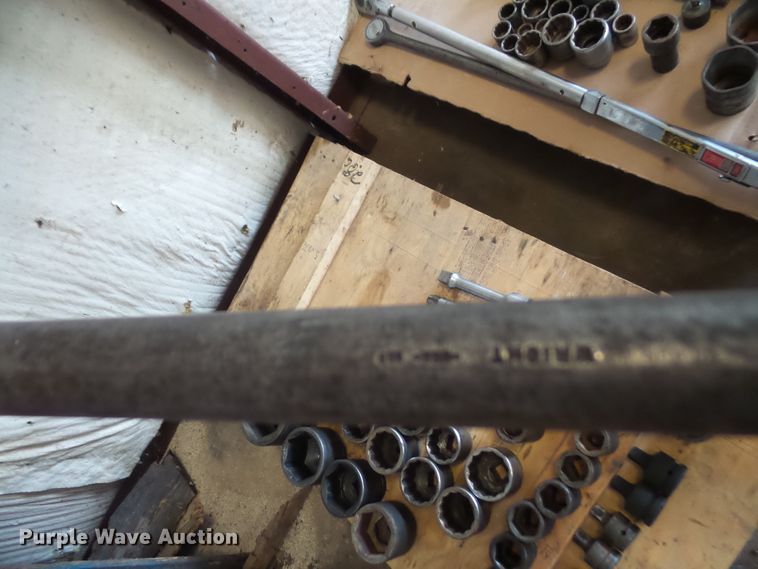 image for item FJ9208 1" drive set