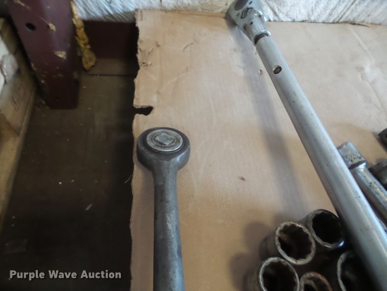 image for item FJ9209 3/4" drive set