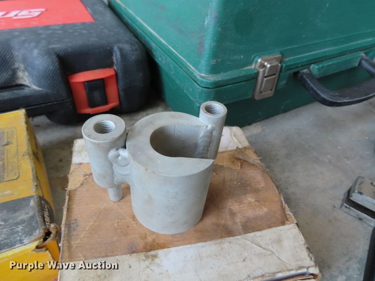 image for item FJ9229 Caterpillar specialty diesel tools