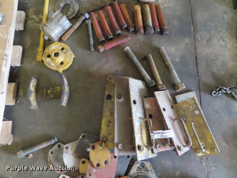 image for item FJ9237 Caterpillar steering clutch and final drive tooling