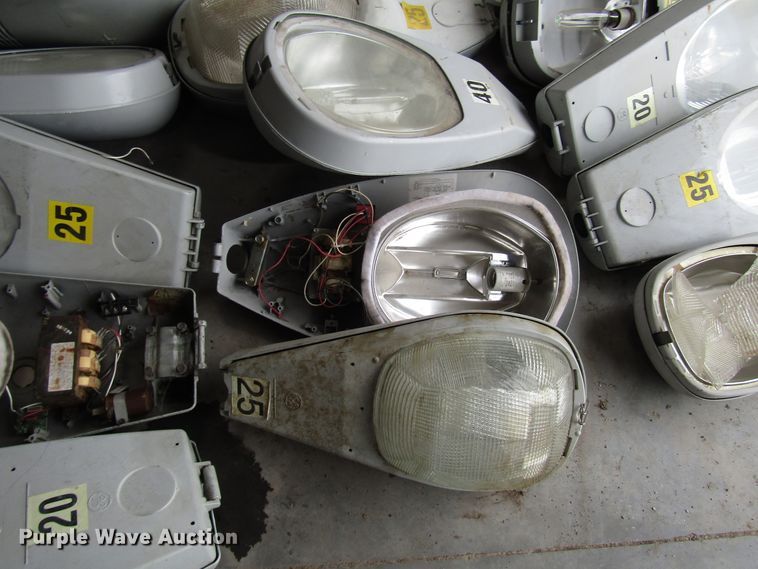 image for item FO9330 Street lamps