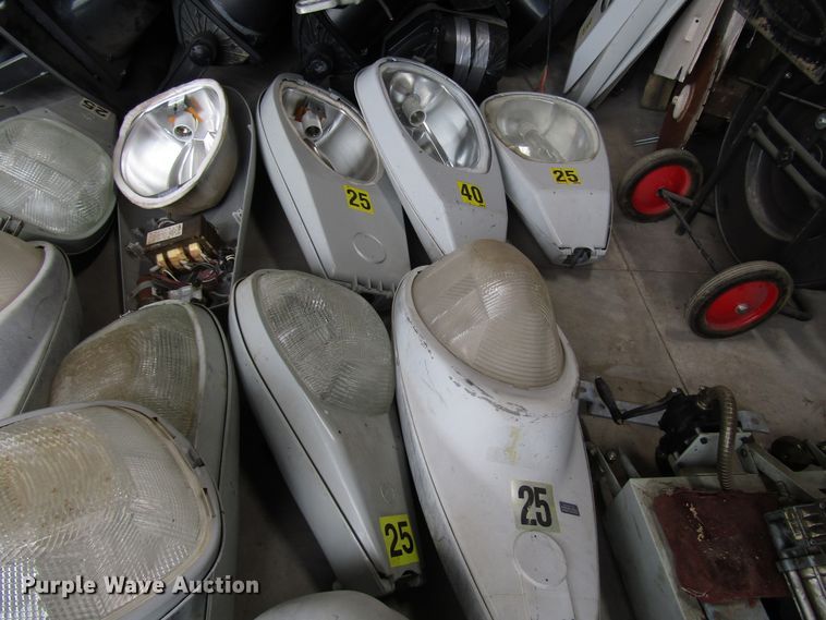 image for item FO9330 Street lamps