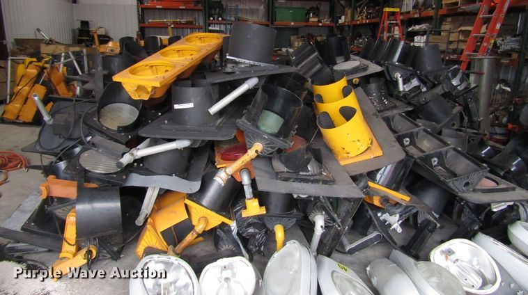 image for item FO9331 Traffic signals