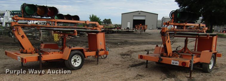 image for item FO9335 (2) 2006 Vermac traffic signal trailers