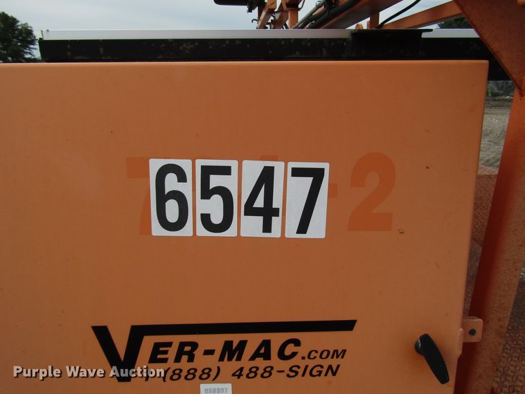 image for item FO9335 (2) 2006 Vermac traffic signal trailers