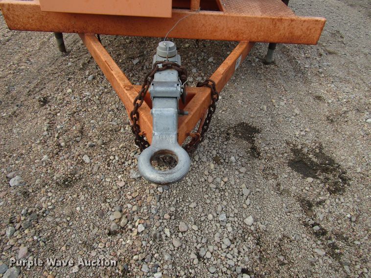 image for item FO9335 (2) 2006 Vermac traffic signal trailers