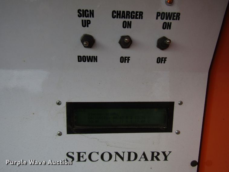 image for item FO9335 (2) 2006 Vermac traffic signal trailers