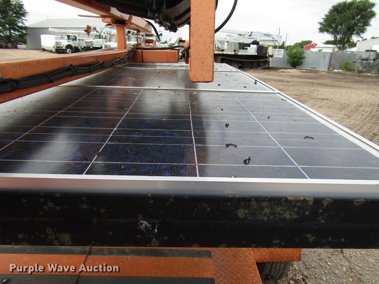 image for item FO9335 (2) 2006 Vermac traffic signal trailers