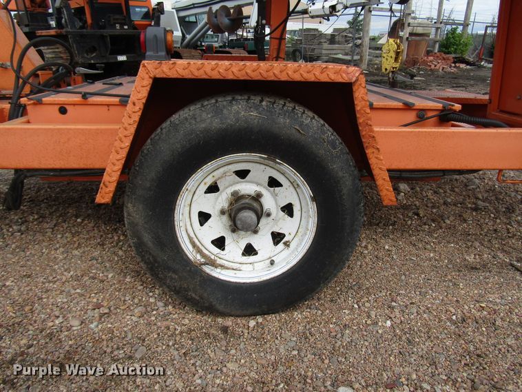 image for item FO9335 (2) 2006 Vermac traffic signal trailers