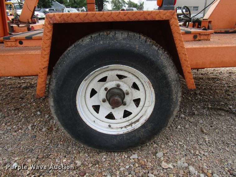 image for item FO9335 (2) 2006 Vermac traffic signal trailers