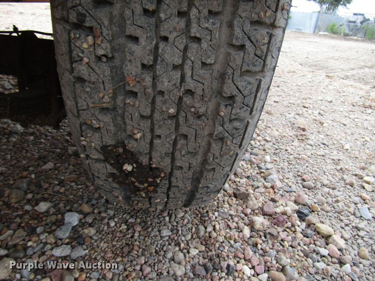 image for item FO9335 (2) 2006 Vermac traffic signal trailers