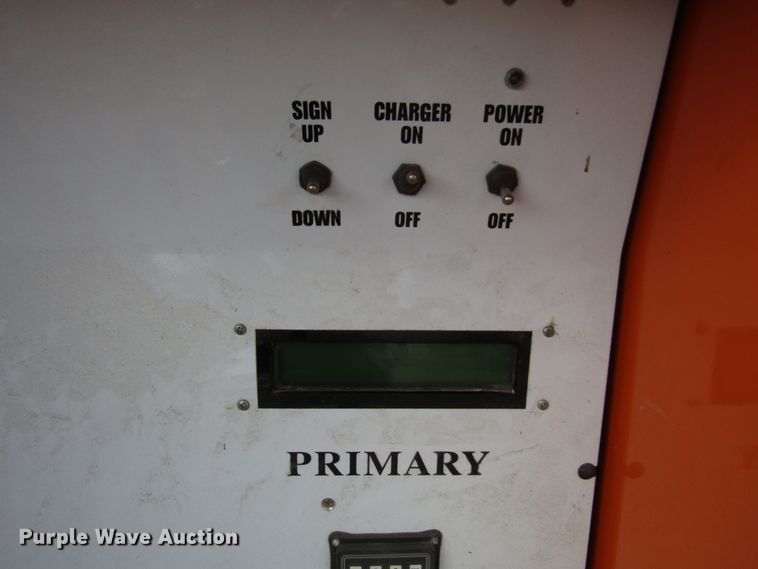 image for item FO9335 (2) 2006 Vermac traffic signal trailers