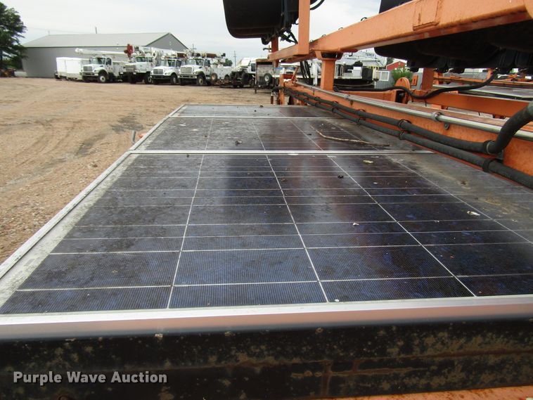 image for item FO9335 (2) 2006 Vermac traffic signal trailers