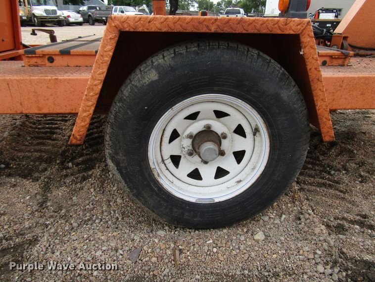 image for item FO9335 (2) 2006 Vermac traffic signal trailers