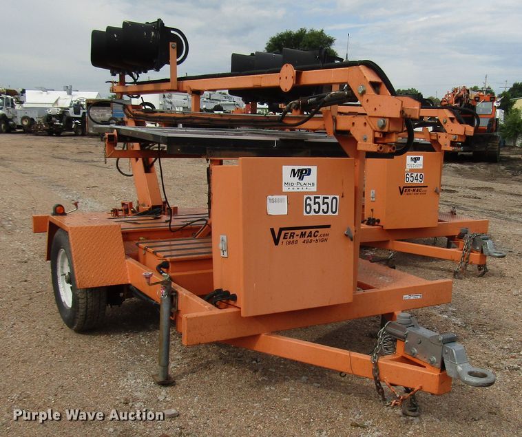 image for item FO9336 (2) 2006 Vermac traffic signal trailers