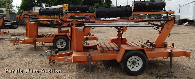 image for item FO9336 (2) 2006 Vermac traffic signal trailers