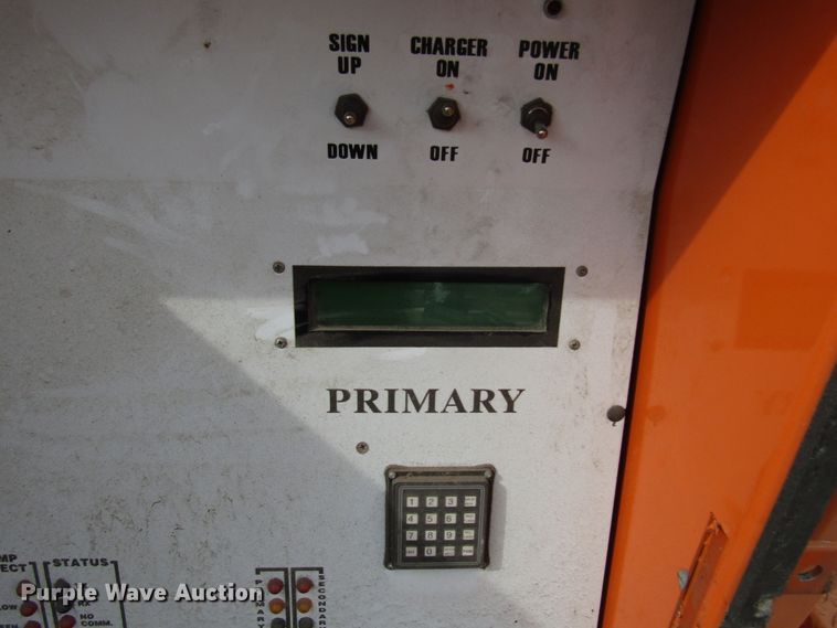 image for item FO9336 (2) 2006 Vermac traffic signal trailers