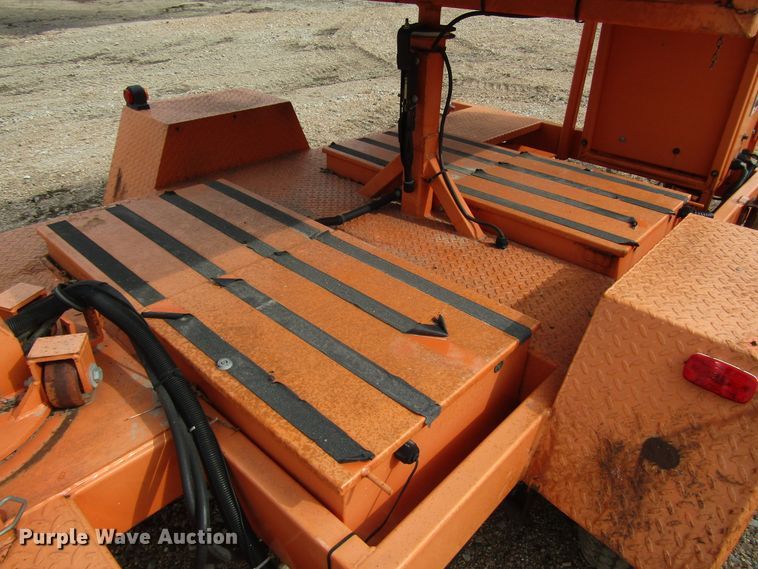 image for item FO9336 (2) 2006 Vermac traffic signal trailers