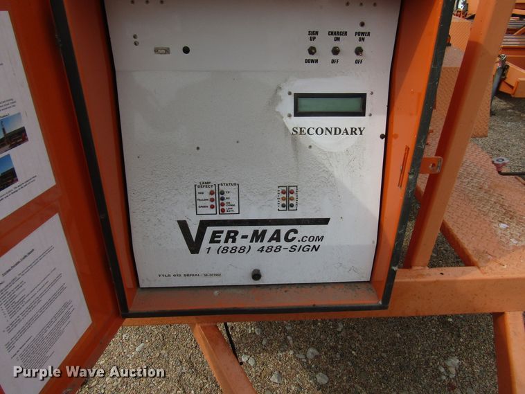 image for item FO9336 (2) 2006 Vermac traffic signal trailers