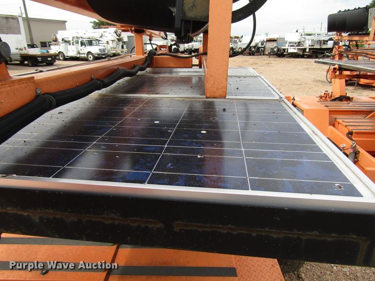 image for item FO9336 (2) 2006 Vermac traffic signal trailers