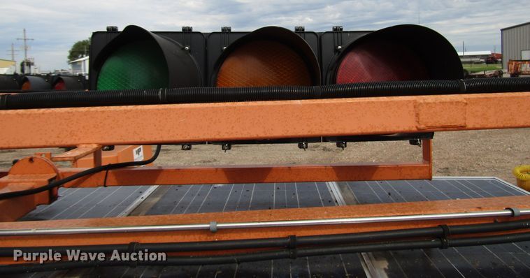 image for item FO9336 (2) 2006 Vermac traffic signal trailers