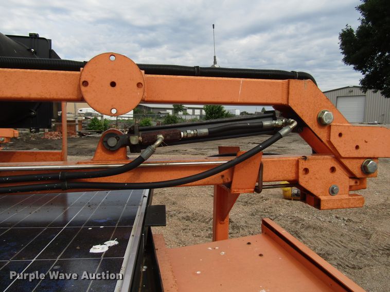 image for item FO9336 (2) 2006 Vermac traffic signal trailers