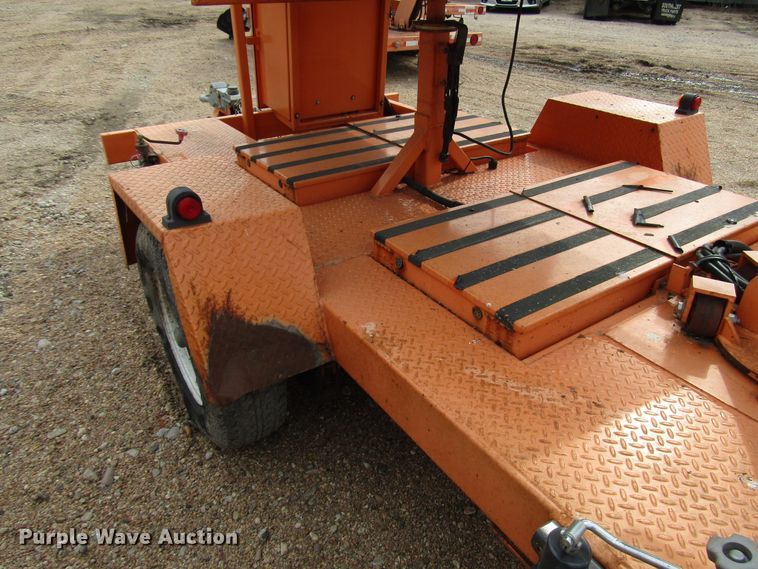 image for item FO9336 (2) 2006 Vermac traffic signal trailers