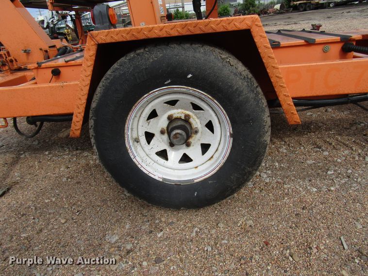 image for item FO9336 (2) 2006 Vermac traffic signal trailers