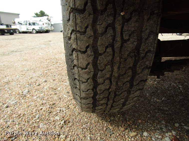 image for item FO9336 (2) 2006 Vermac traffic signal trailers