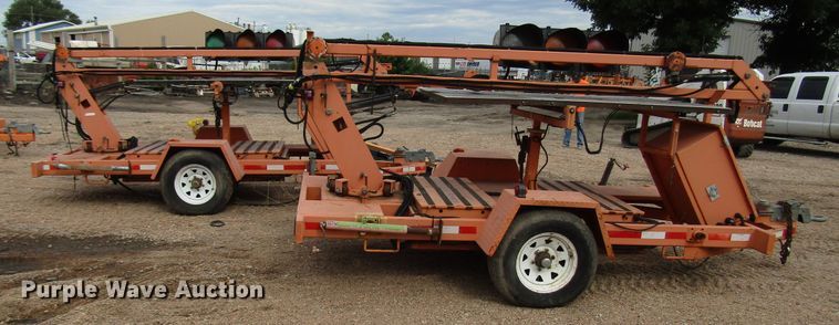 image for item FO9337 (2) 2004 Vermac traffic signal trailers