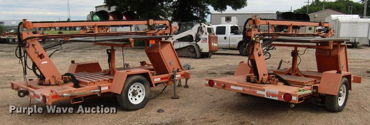 image for item FO9337 (2) 2004 Vermac traffic signal trailers