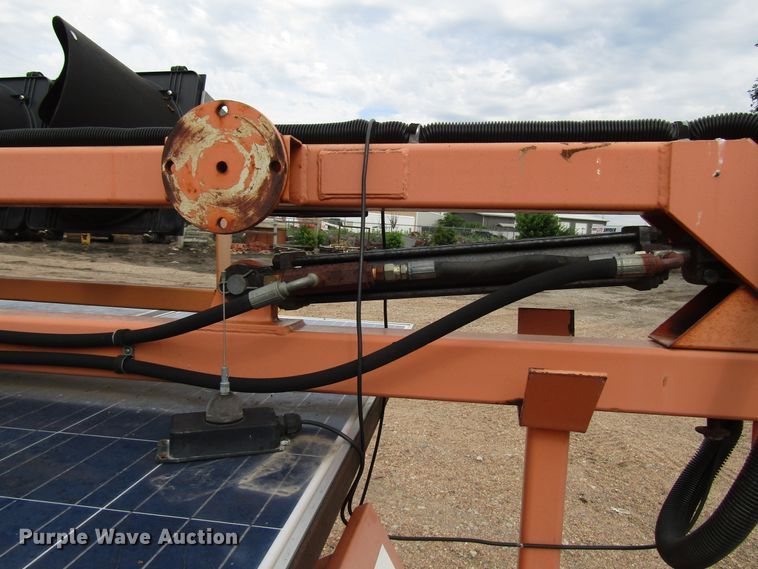 image for item FO9337 (2) 2004 Vermac traffic signal trailers