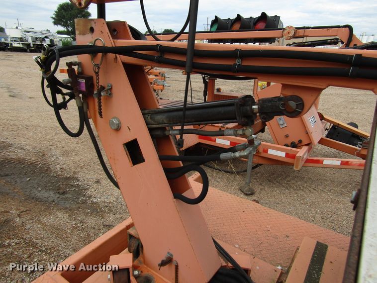 image for item FO9337 (2) 2004 Vermac traffic signal trailers