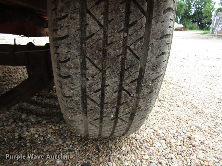 image for item FO9337 (2) 2004 Vermac traffic signal trailers