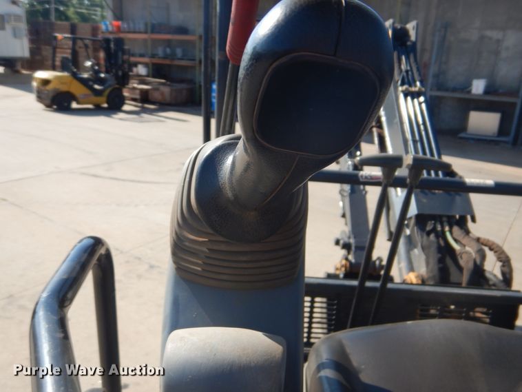 image for item FT9413 2014 John Deere 27D mini excavator