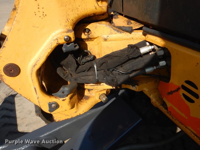 image for item FT9413 2014 John Deere 27D mini excavator