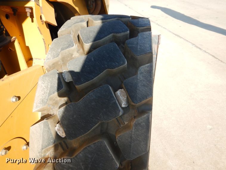 image for item FT9415 2014 Caterpillar 262D skid steer