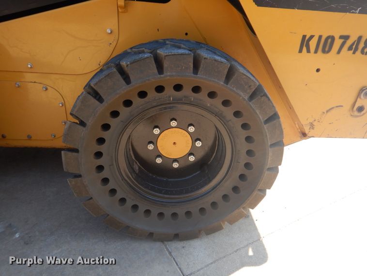 image for item FT9415 2014 Caterpillar 262D skid steer