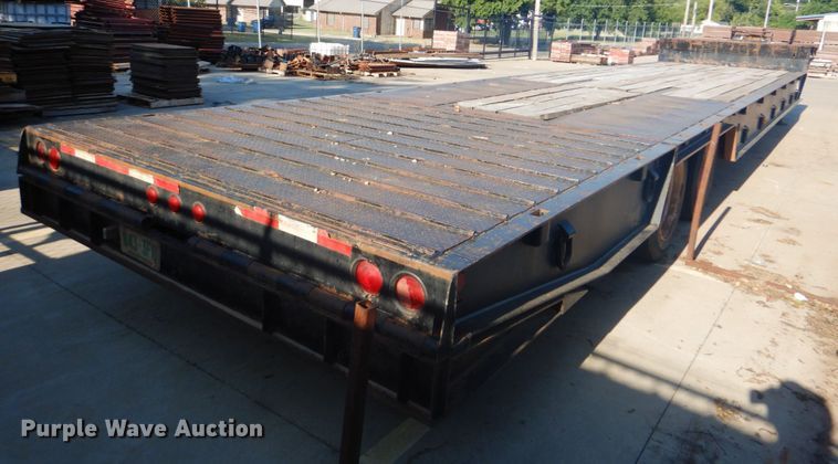 image for item FT9418 2005 Trail King TK70HT482 drop deck equipment trailer