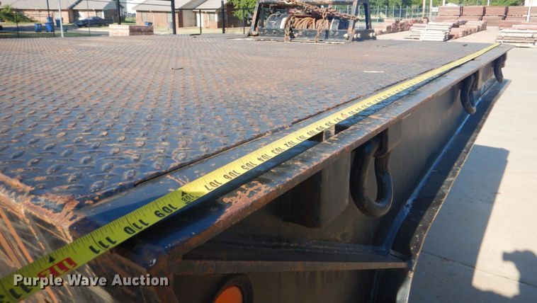 image for item FT9418 2005 Trail King TK70HT482 drop deck equipment trailer