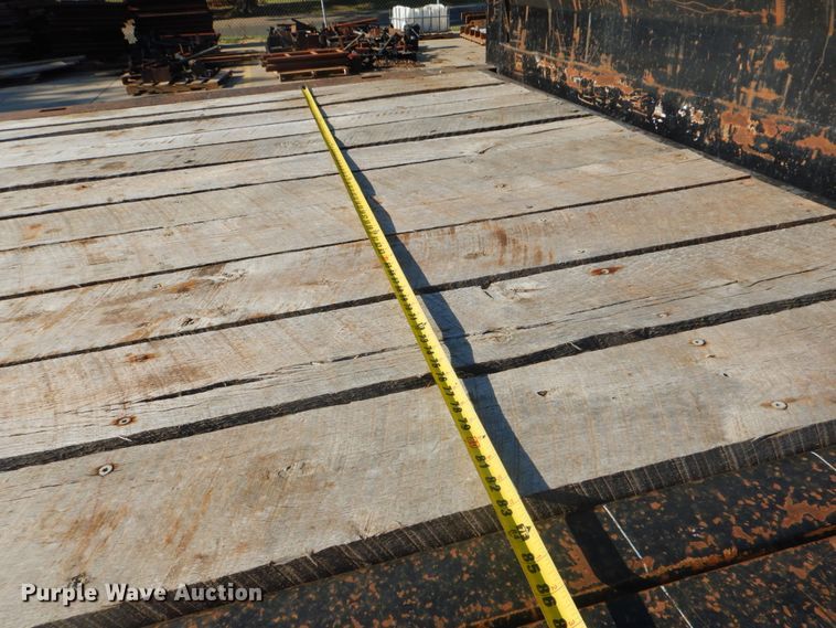 image for item FT9418 2005 Trail King TK70HT482 drop deck equipment trailer