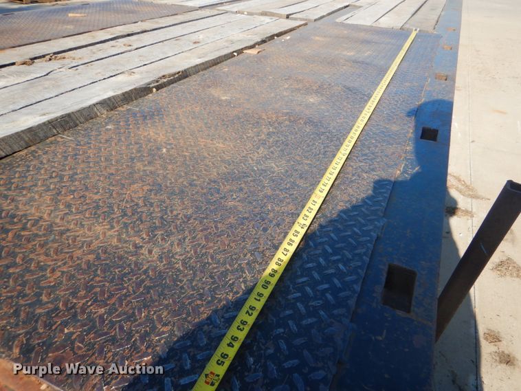 image for item FT9418 2005 Trail King TK70HT482 drop deck equipment trailer