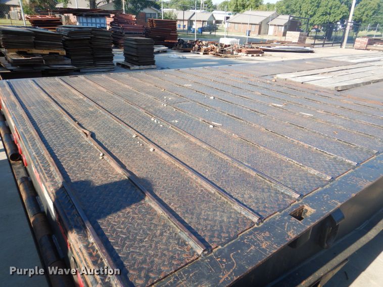 image for item FT9418 2005 Trail King TK70HT482 drop deck equipment trailer