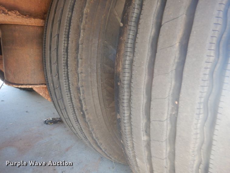 image for item FT9418 2005 Trail King TK70HT482 drop deck equipment trailer