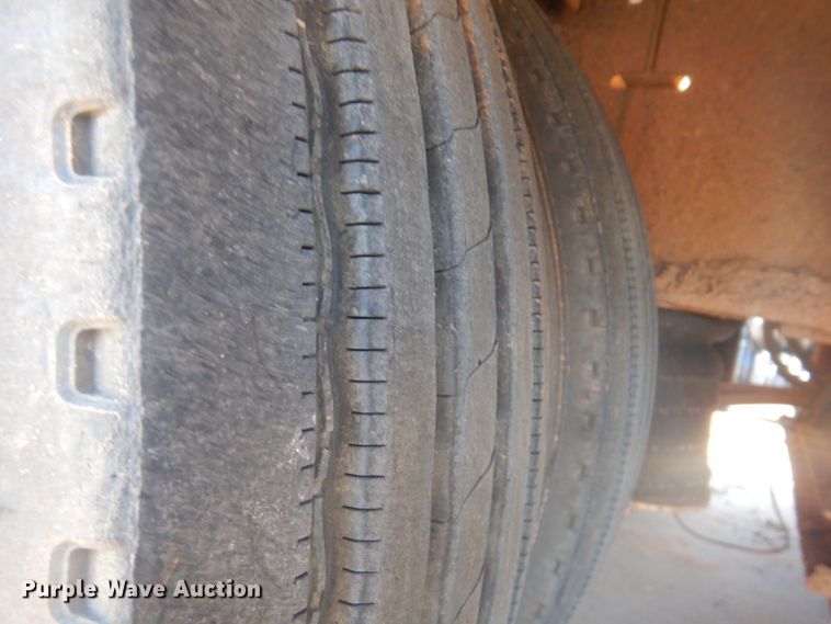 image for item FT9418 2005 Trail King TK70HT482 drop deck equipment trailer