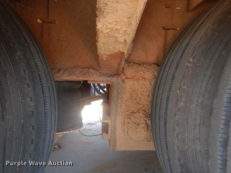 image for item FT9418 2005 Trail King TK70HT482 drop deck equipment trailer